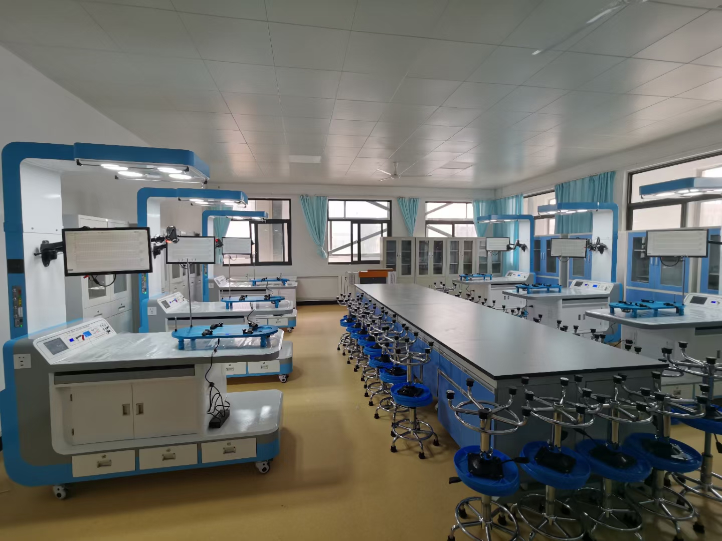 科學(xué)規(guī)劃實(shí)驗(yàn)室 從設(shè)計(jì)到設(shè)備的專(zhuān)業(yè)解決方案